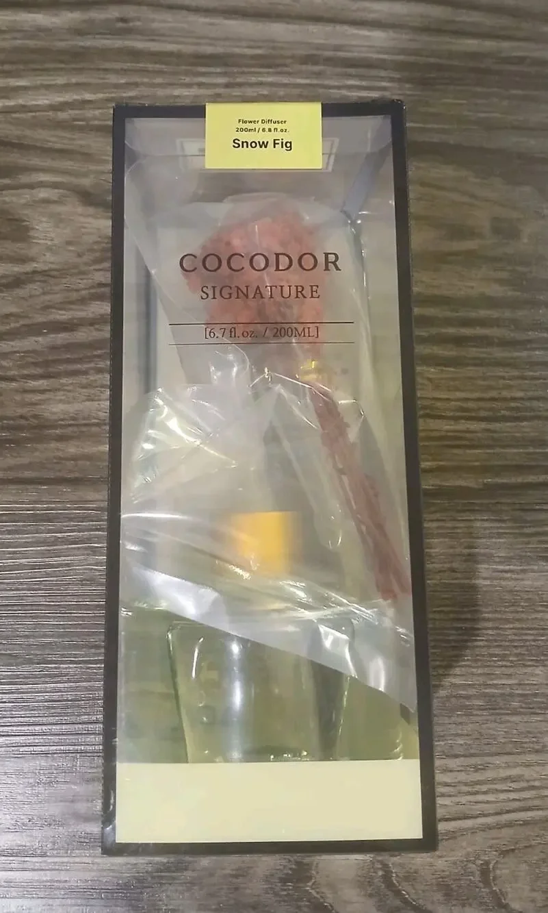 COCODOR Signature K-Beauty Red Flower Reed Diffuser 6.7 Fl. Oz. 200ml - Snow Fig
